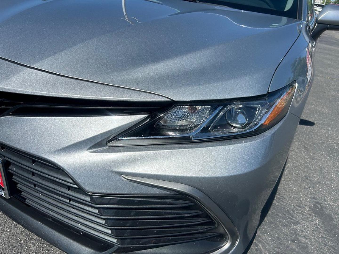 2023 Silver Toyota Camry (4T1C11AK7PU) with an 4-Cyl 2.5 Liter engine, Automatic 8-Spd w/Sequential Shift transmission, located at 412 Auto Vista Drive, Palmdale, 93551, (661) 945-0620, 34.592636, -118.136681- Photo#4