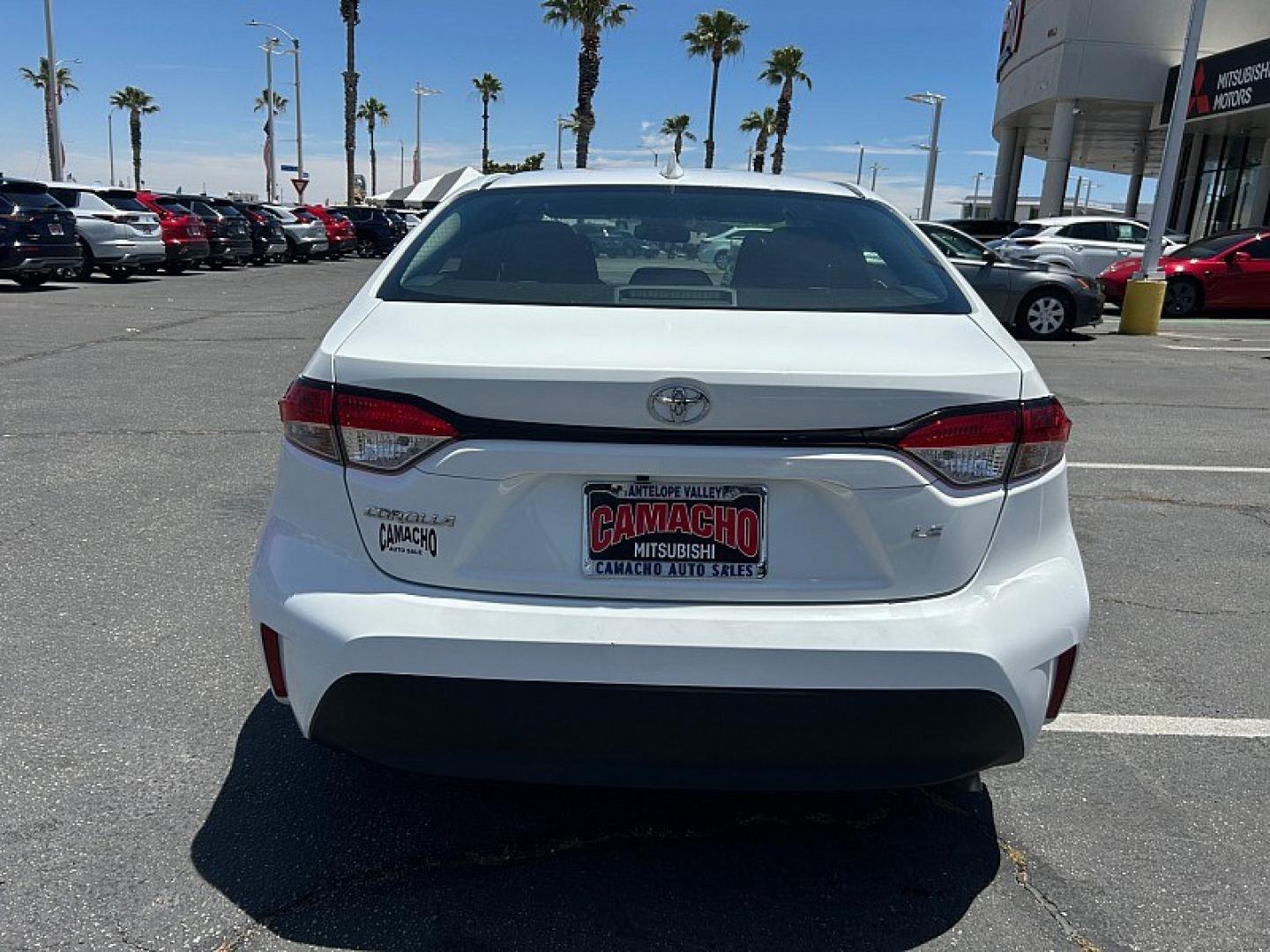 2023 WHITE Toyota Corolla (5YFB4MDE1PP) with an 4-Cyl 2.0 Liter engine, Automatic CVT transmission, located at 412 Auto Vista Drive, Palmdale, 93551, (661) 945-0620, 34.592636, -118.136681- Photo#3