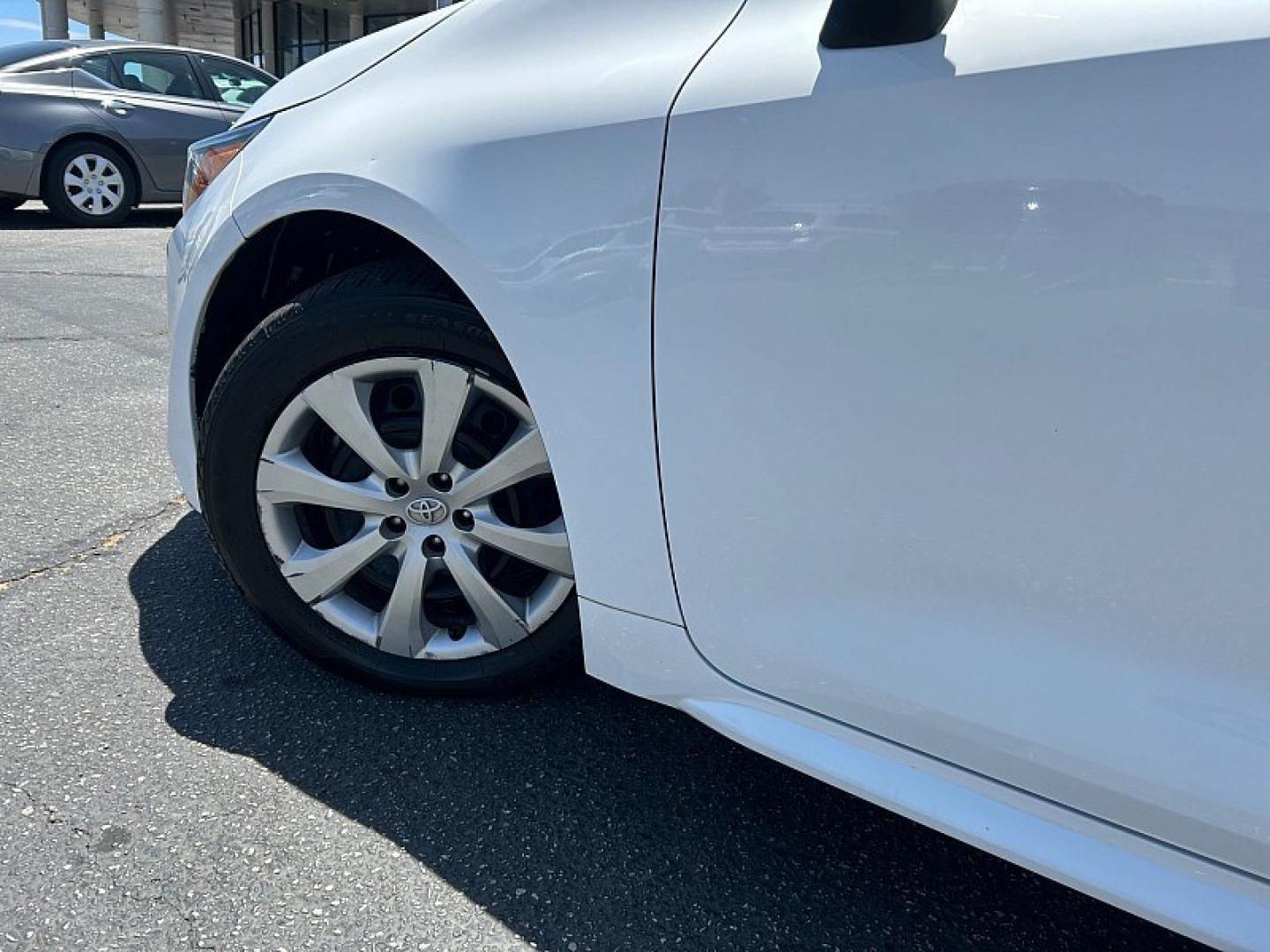 2023 WHITE Toyota Corolla (5YFB4MDE1PP) with an 4-Cyl 2.0 Liter engine, Automatic CVT transmission, located at 412 Auto Vista Drive, Palmdale, 93551, (661) 945-0620, 34.592636, -118.136681- Photo#8
