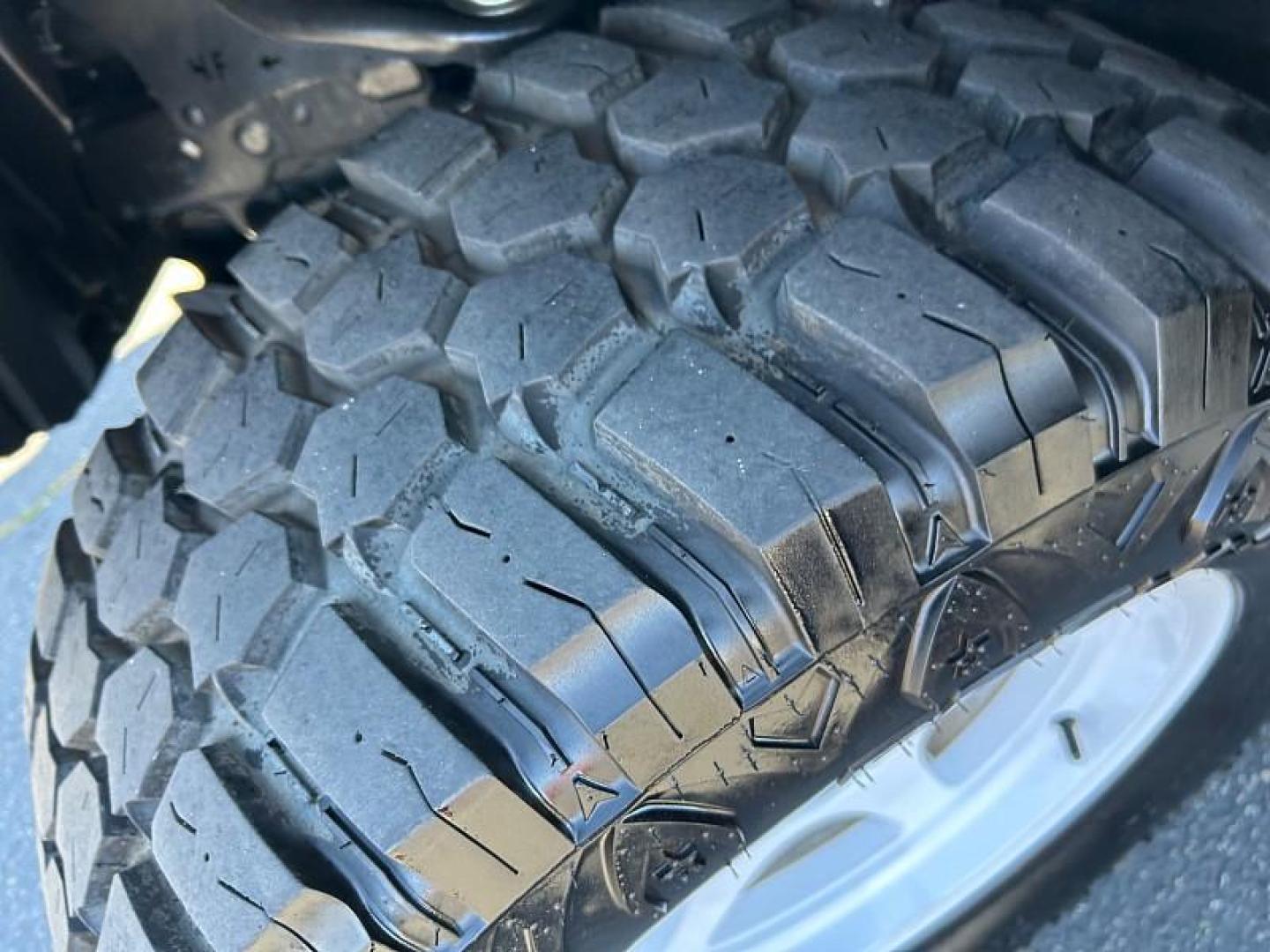 2023 WHITE Toyota Tacoma 2WD (3TMAZ5CN6PM) with an V6 3.5 Liter engine, Automatic 6-Spd transmission, located at 412 Auto Vista Drive, Palmdale, 93551, (661) 945-0620, 34.592636, -118.136681 - Photo#13