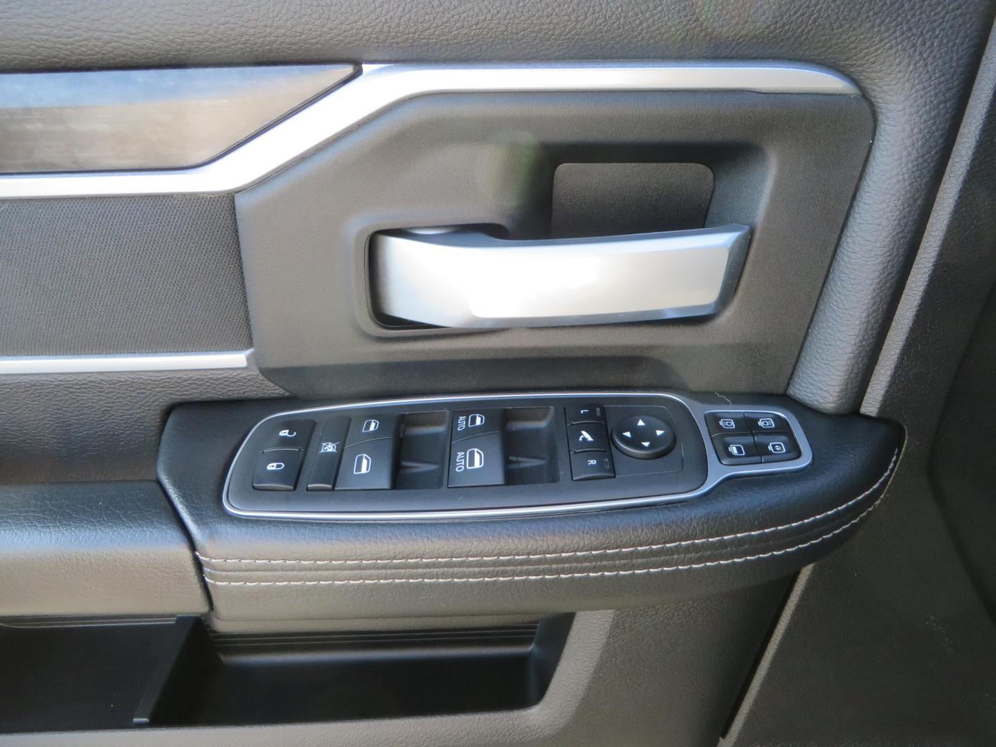 2024 CHARCOAL /BLACK RAM 2500 Big Horn Crew Cab SWB 4WD (3C6UR5DL7RG) with an 6.7L L6 OHV 24V TURBO DIESEL engine, 6A transmission, located at 2630 Grass Valley Highway, Auburn, CA, 95603, (530) 508-5100, 38.937893, -121.095482 - Leveled Ram sitting on 37" Toyo RT trail tires, 17" Method MR318 wheels, Fox 2.5 remote reservoir shock up front, Amp Power steps, and window tint. - Photo#25