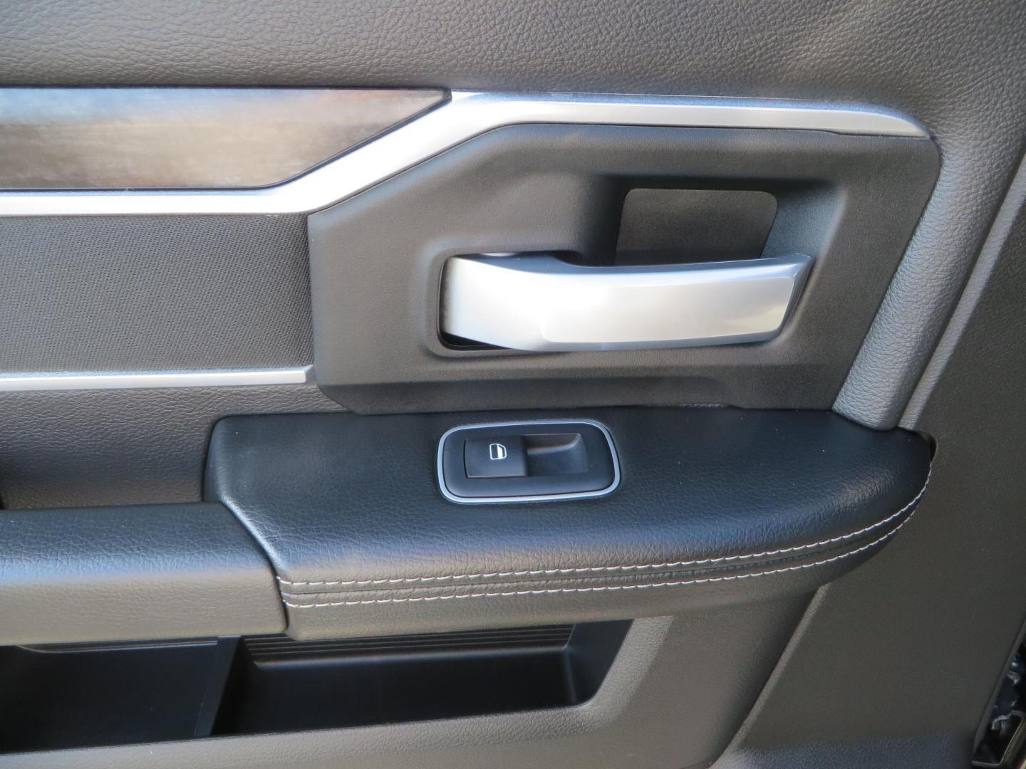 2024 CHARCOAL /BLACK RAM 2500 Big Horn Crew Cab SWB 4WD (3C6UR5DL7RG) with an 6.7L L6 OHV 24V TURBO DIESEL engine, 6A transmission, located at 2630 Grass Valley Highway, Auburn, CA, 95603, (530) 508-5100, 38.937893, -121.095482 - Leveled Ram sitting on 37" Toyo RT trail tires, 17" Method MR318 wheels, Fox 2.5 remote reservoir shock up front, Amp Power steps, and window tint. - Photo#44