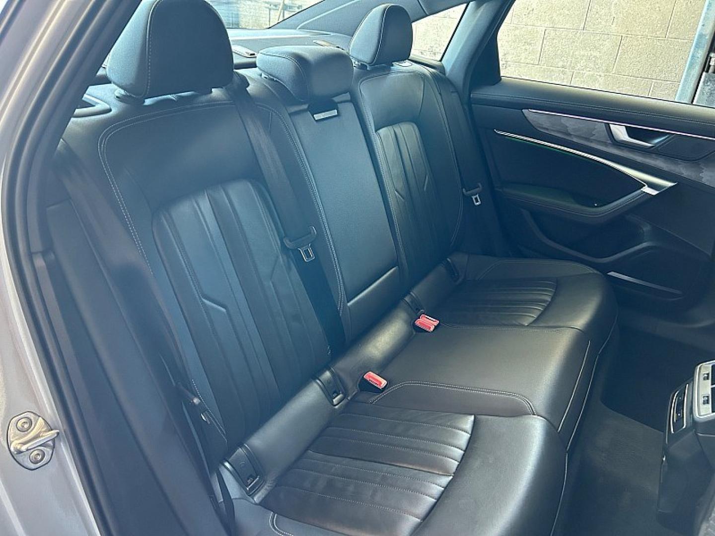 2024 WHITE Audi A6 Sedan (WAUE3BF2XRN) with an 4-Cyl Turbo 2.0L Hybrid engine, Automatic 7-Spd transmission, located at 412 Auto Vista Drive, Palmdale, 93551, (661) 945-0620, 34.592636, -118.136681- Photo#10
