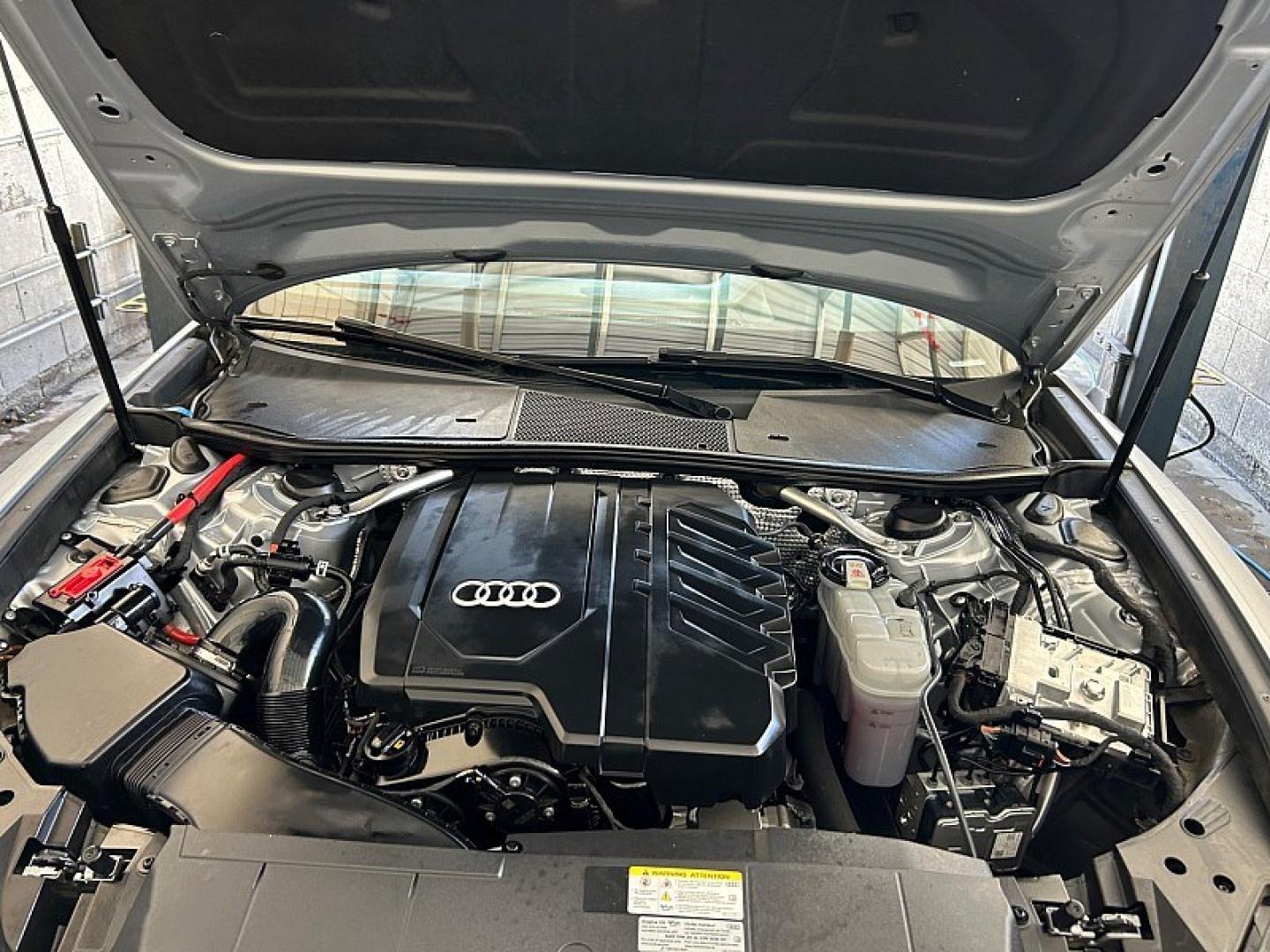 2024 WHITE Audi A6 Sedan (WAUE3BF2XRN) with an 4-Cyl Turbo 2.0L Hybrid engine, Automatic 7-Spd transmission, located at 412 Auto Vista Drive, Palmdale, 93551, (661) 945-0620, 34.592636, -118.136681- Photo#12