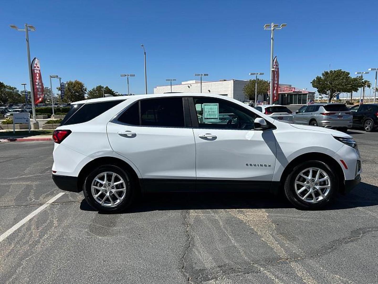 2024 WHITE Chevrolet Equinox (3GNAXKEGXRS) with an 4-Cyl Turbo 1.5 Liter engine, Automatic 6-Spd w/Overdrive transmission, located at 412 Auto Vista Drive, Palmdale, 93551, (661) 945-0620, 34.592636, -118.136681 - Photo#5