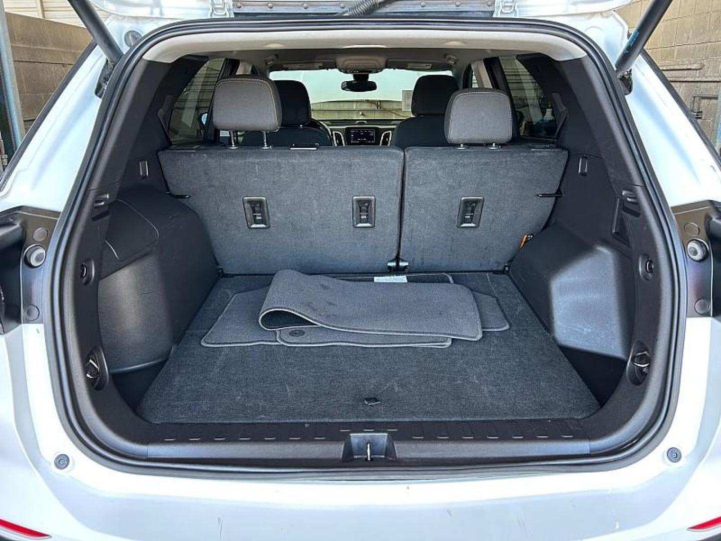 2024 WHITE Chevrolet Equinox (3GNAXKEGXRS) with an 4-Cyl Turbo 1.5 Liter engine, Automatic 6-Spd w/Overdrive transmission, located at 412 Auto Vista Drive, Palmdale, 93551, (661) 945-0620, 34.592636, -118.136681 - Photo#30