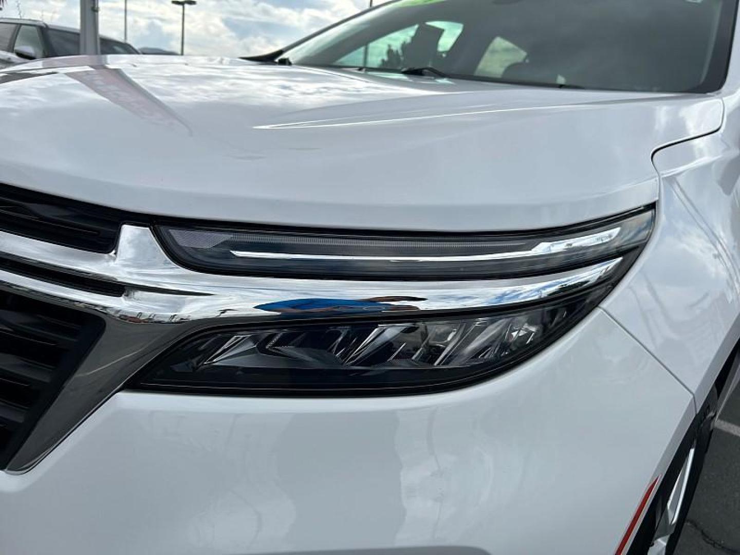 2024 WHITE Chevrolet Equinox (3GNAXKEG8RL) with an 4-Cyl Turbo 1.5 Liter engine, Automatic 6-Spd w/Overdrive transmission, located at 412 Auto Vista Drive, Palmdale, 93551, (661) 945-0620, 34.592636, -118.136681 - Photo#9