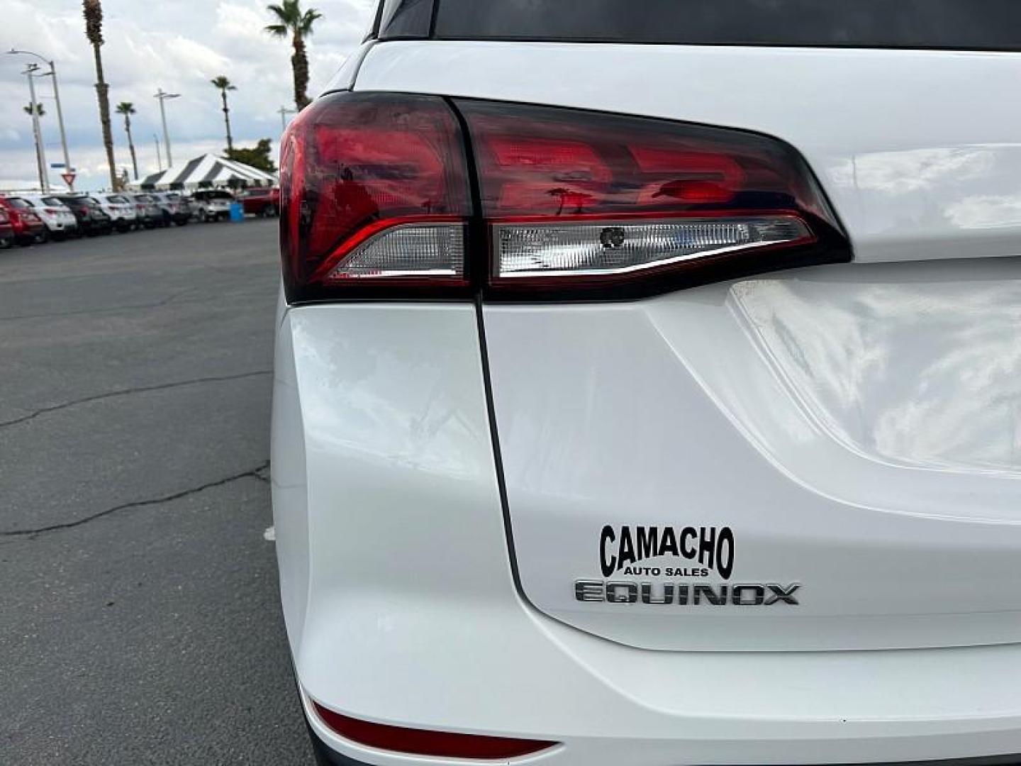 2024 WHITE Chevrolet Equinox (3GNAXKEG8RL) with an 4-Cyl Turbo 1.5 Liter engine, Automatic 6-Spd w/Overdrive transmission, located at 412 Auto Vista Drive, Palmdale, 93551, (661) 945-0620, 34.592636, -118.136681 - Photo#12