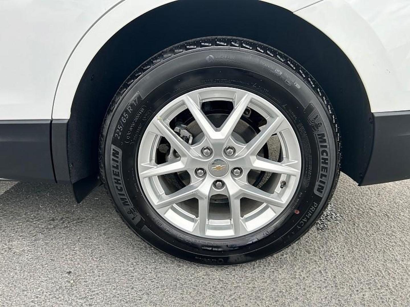 2024 WHITE Chevrolet Equinox (3GNAXKEG8RL) with an 4-Cyl Turbo 1.5 Liter engine, Automatic 6-Spd w/Overdrive transmission, located at 412 Auto Vista Drive, Palmdale, 93551, (661) 945-0620, 34.592636, -118.136681 - Photo#14