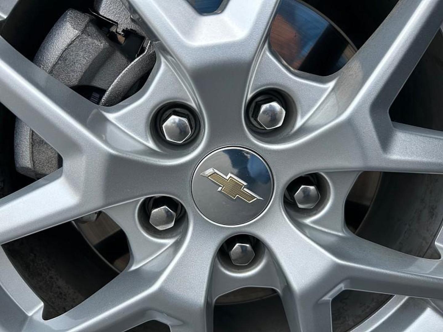 2024 WHITE Chevrolet Equinox (3GNAXKEG8RL) with an 4-Cyl Turbo 1.5 Liter engine, Automatic 6-Spd w/Overdrive transmission, located at 412 Auto Vista Drive, Palmdale, 93551, (661) 945-0620, 34.592636, -118.136681 - Photo#16
