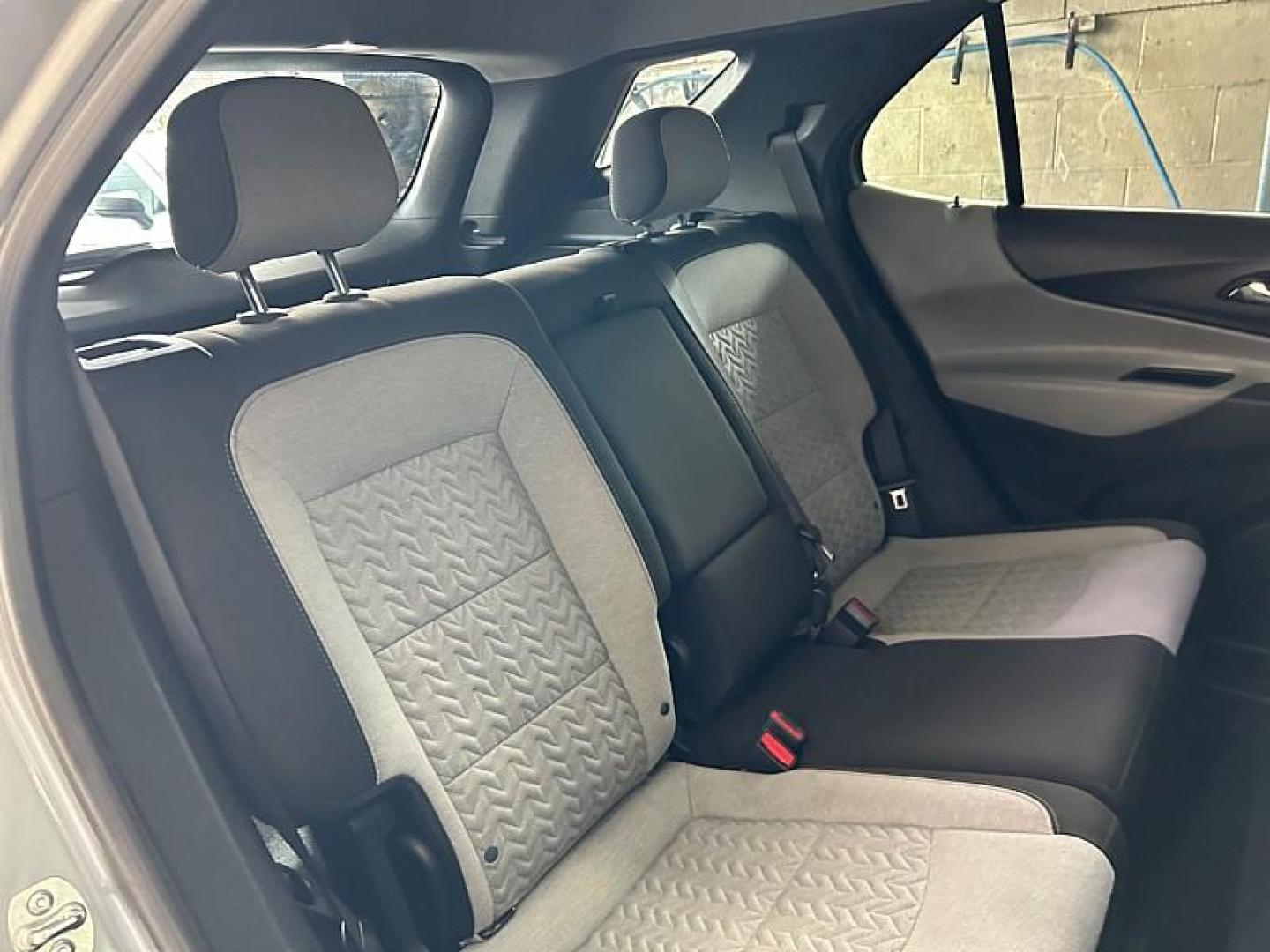 2024 SILVER Chevrolet Equinox (3GNAXUEGXRL) with an 4-Cyl Turbo 1.5 Liter engine, Automatic 6-Spd w/Overdrive transmission, located at 412 Auto Vista Drive, Palmdale, 93551, (661) 945-0620, 34.592636, -118.136681 - Photo#27