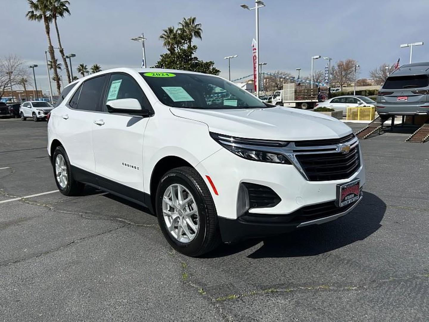 2024 WHITE Chevrolet Equinox (3GNAXUEG9RL) with an 4-Cyl Turbo 1.5 Liter engine, Automatic 6-Spd w/Overdrive transmission, located at 412 Auto Vista Drive, Palmdale, 93551, (661) 945-0620, 34.592636, -118.136681- Photo#0