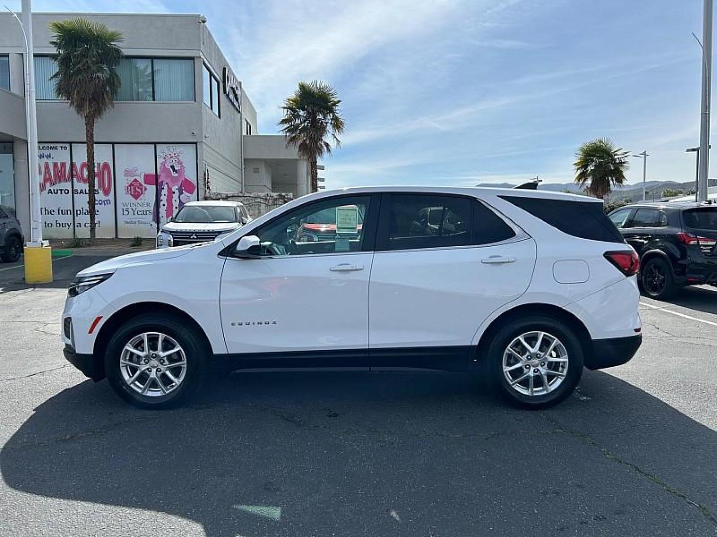 2024 WHITE Chevrolet Equinox (3GNAXUEG9RL) with an 4-Cyl Turbo 1.5 Liter engine, Automatic 6-Spd w/Overdrive transmission, located at 412 Auto Vista Drive, Palmdale, 93551, (661) 945-0620, 34.592636, -118.136681- Photo#3