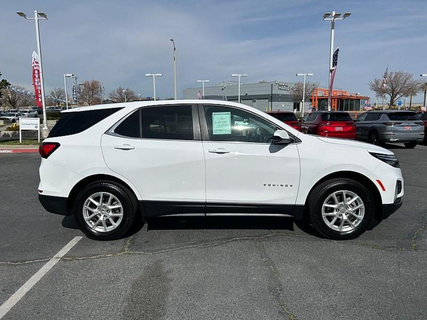 2024 WHITE Chevrolet Equinox (3GNAXUEG9RL) with an 4-Cyl Turbo 1.5 Liter engine, Automatic 6-Spd w/Overdrive transmission, located at 412 Auto Vista Drive, Palmdale, 93551, (661) 945-0620, 34.592636, -118.136681- Photo#9