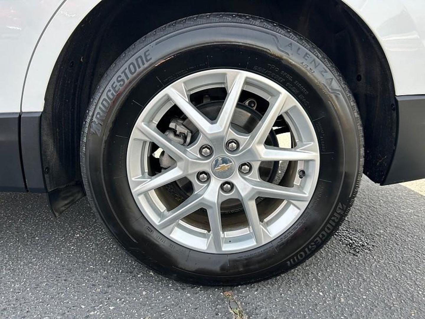 2024 WHITE Chevrolet Equinox (3GNAXUEG9RL) with an 4-Cyl Turbo 1.5 Liter engine, Automatic 6-Spd w/Overdrive transmission, located at 412 Auto Vista Drive, Palmdale, 93551, (661) 945-0620, 34.592636, -118.136681- Photo#13