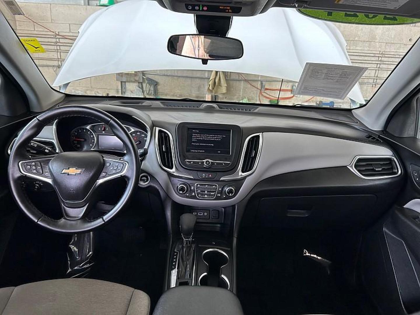 2024 WHITE Chevrolet Equinox (3GNAXUEG9RL) with an 4-Cyl Turbo 1.5 Liter engine, Automatic 6-Spd w/Overdrive transmission, located at 412 Auto Vista Drive, Palmdale, 93551, (661) 945-0620, 34.592636, -118.136681- Photo#18