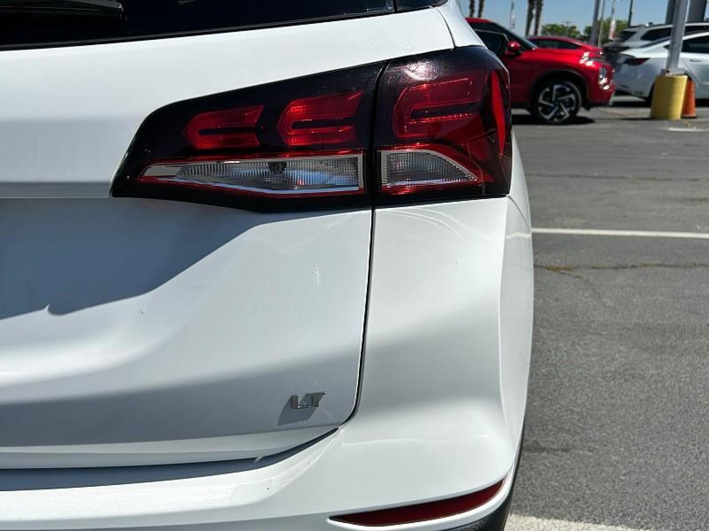 2024 WHITE Chevrolet Equinox (3GNAXKEG0RL) with an 4-Cyl Turbo 1.5 Liter engine, Automatic 6-Spd w/Overdrive transmission, located at 412 Auto Vista Drive, Palmdale, 93551, (661) 945-0620, 34.592636, -118.136681 - Photo#13