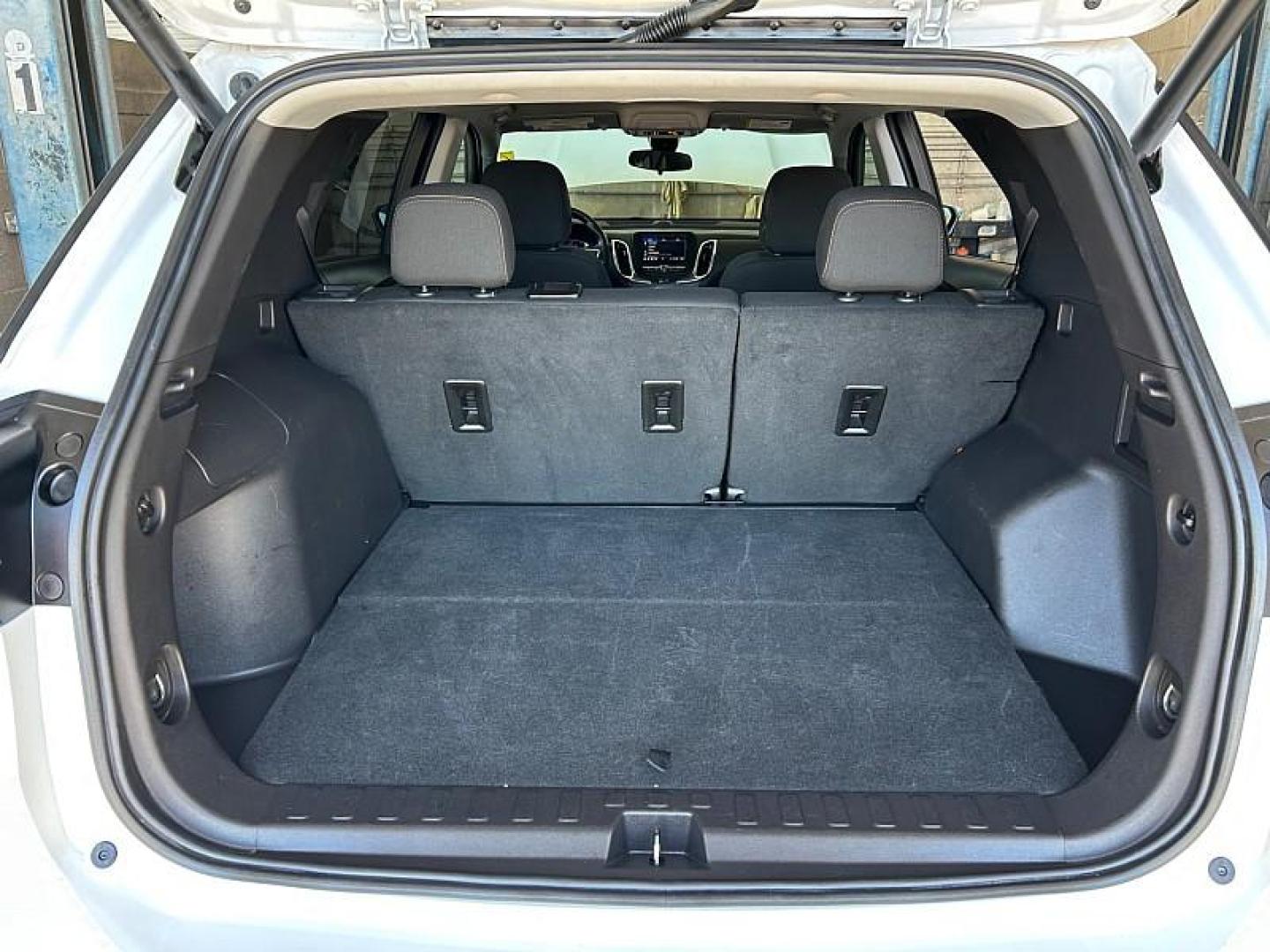 2024 WHITE Chevrolet Equinox (3GNAXKEG0RL) with an 4-Cyl Turbo 1.5 Liter engine, Automatic 6-Spd w/Overdrive transmission, located at 412 Auto Vista Drive, Palmdale, 93551, (661) 945-0620, 34.592636, -118.136681 - Photo#29