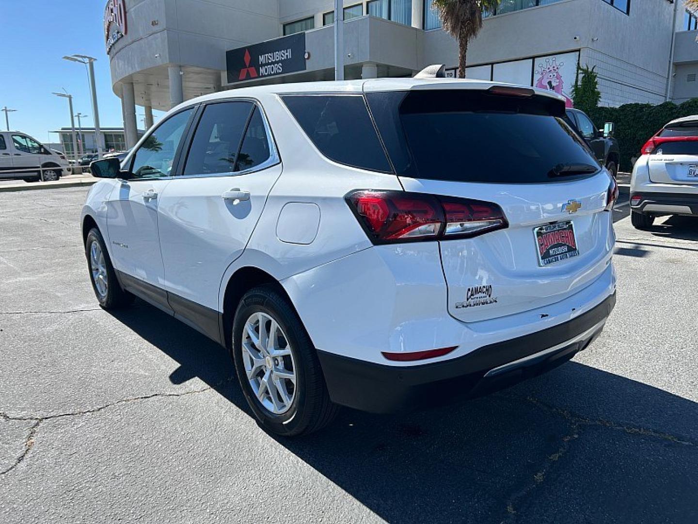 2024 WHITE Chevrolet Equinox (3GNAXUEG8RL) with an 4-Cyl Turbo 1.5 Liter engine, Automatic 6-Spd w/Overdrive transmission, located at 412 Auto Vista Drive, Palmdale, 93551, (661) 945-0620, 34.592636, -118.136681- Photo#8