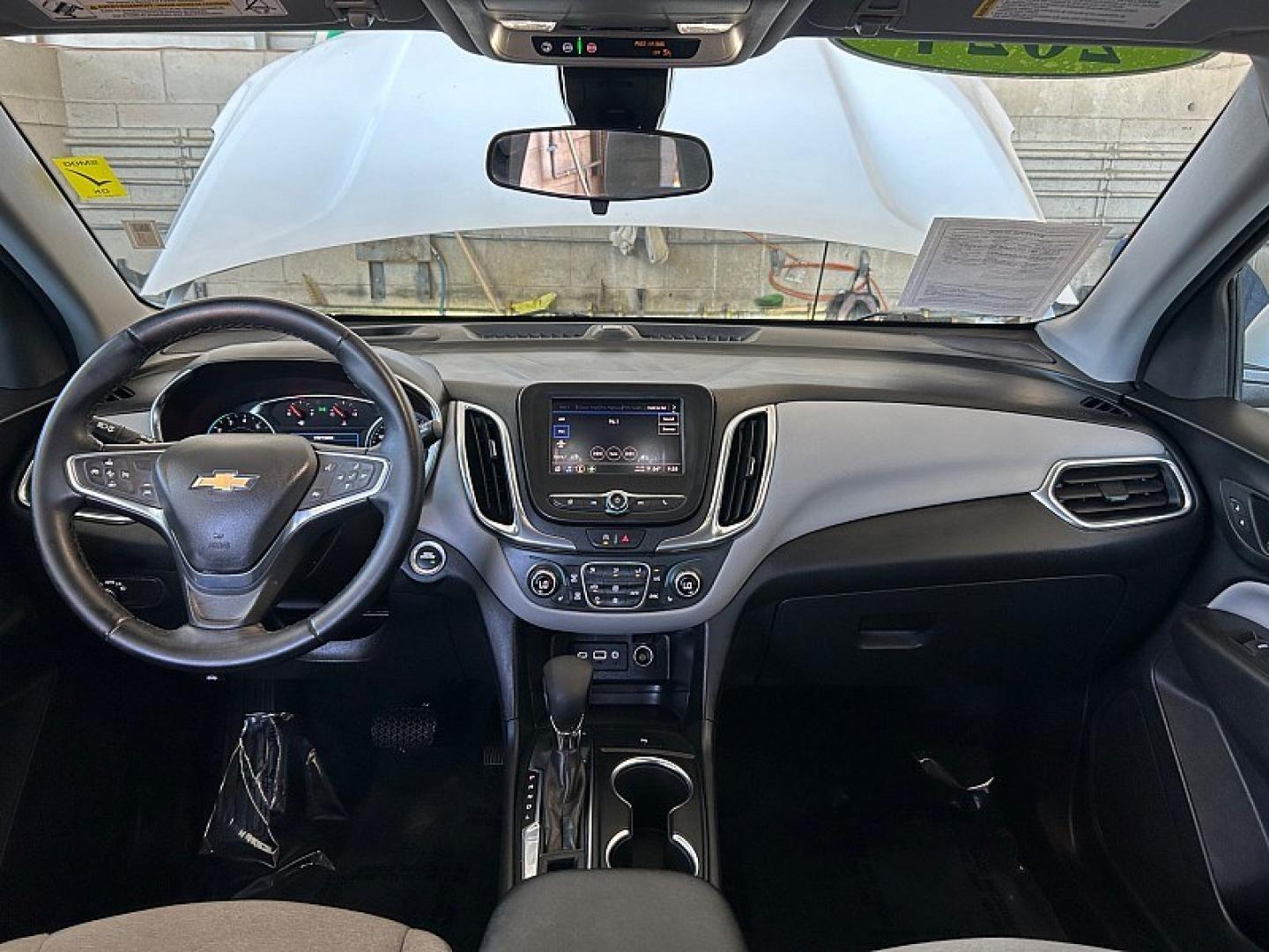 2024 WHITE Chevrolet Equinox (3GNAXUEG8RL) with an 4-Cyl Turbo 1.5 Liter engine, Automatic 6-Spd w/Overdrive transmission, located at 412 Auto Vista Drive, Palmdale, 93551, (661) 945-0620, 34.592636, -118.136681- Photo#18