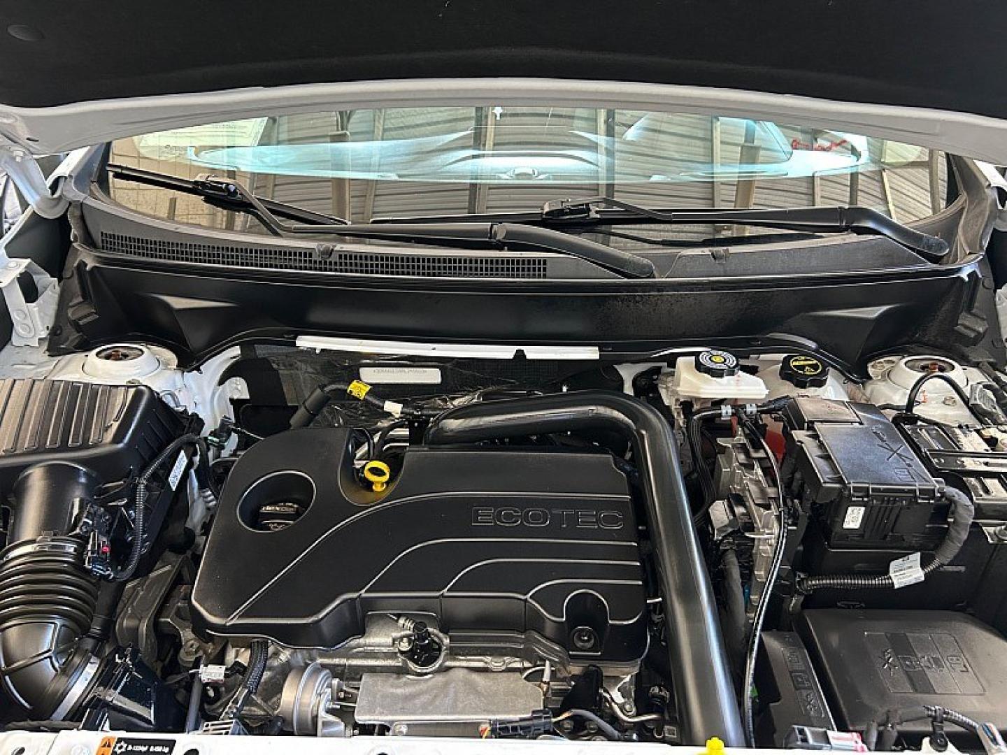 2024 WHITE Chevrolet Equinox (3GNAXUEG8RL) with an 4-Cyl Turbo 1.5 Liter engine, Automatic 6-Spd w/Overdrive transmission, located at 412 Auto Vista Drive, Palmdale, 93551, (661) 945-0620, 34.592636, -118.136681- Photo#26