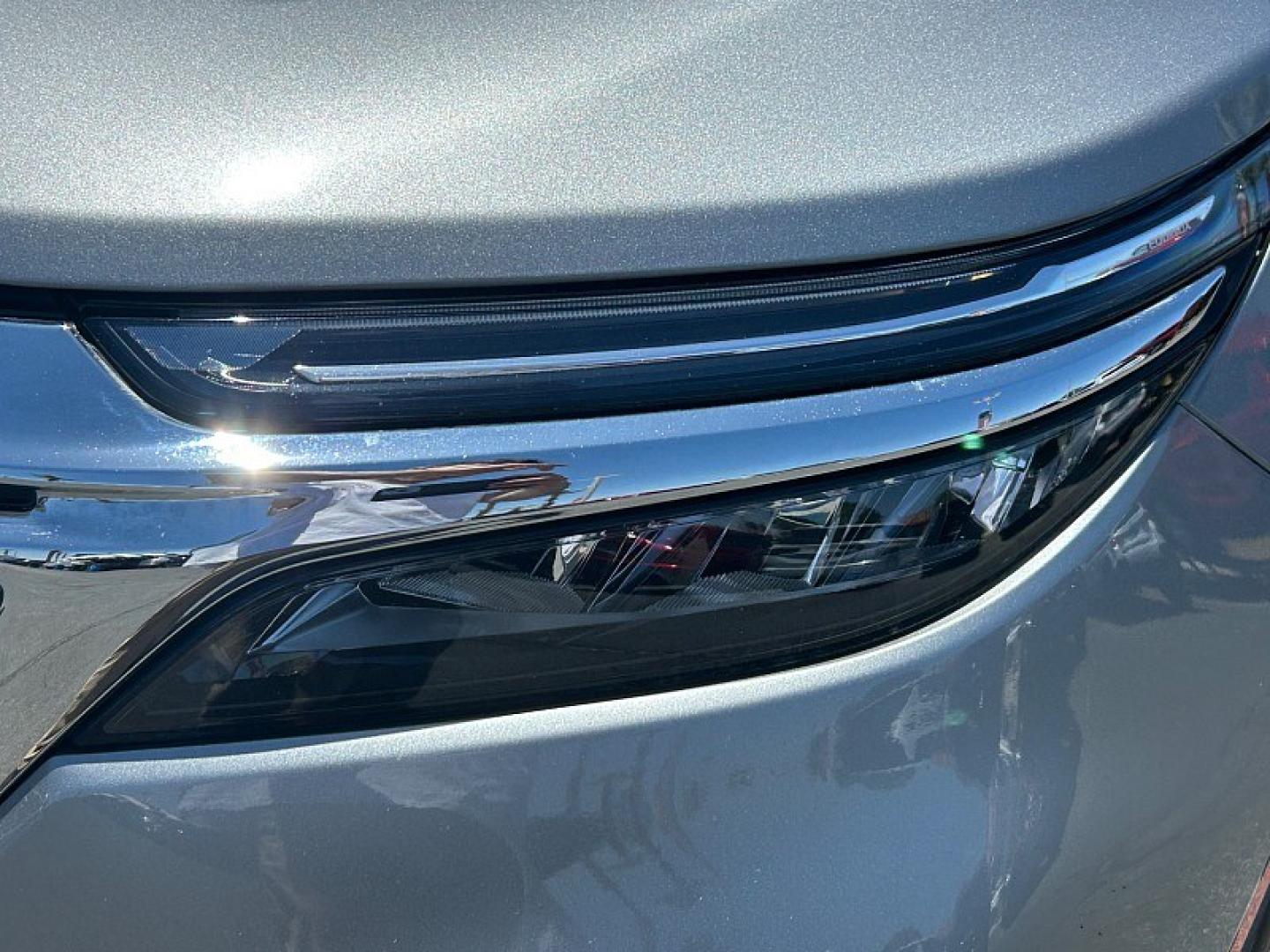 2024 GRAY Chevrolet Equinox (3GNAXUEG0RL) with an 4-Cyl Turbo 1.5 Liter engine, Automatic 6-Spd w/Overdrive transmission, located at 412 Auto Vista Drive, Palmdale, 93551, (661) 945-0620, 34.592636, -118.136681- Photo#7