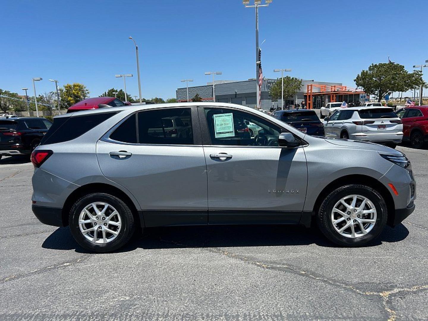 2024 GRAY Chevrolet Equinox (3GNAXUEG0RL) with an 4-Cyl Turbo 1.5 Liter engine, Automatic 6-Spd w/Overdrive transmission, located at 412 Auto Vista Drive, Palmdale, 93551, (661) 945-0620, 34.592636, -118.136681- Photo#9