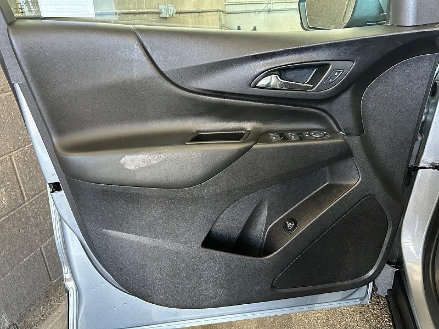 2024 GRAY Chevrolet Equinox (3GNAXUEG0RL) with an 4-Cyl Turbo 1.5 Liter engine, Automatic 6-Spd w/Overdrive transmission, located at 412 Auto Vista Drive, Palmdale, 93551, (661) 945-0620, 34.592636, -118.136681- Photo#16