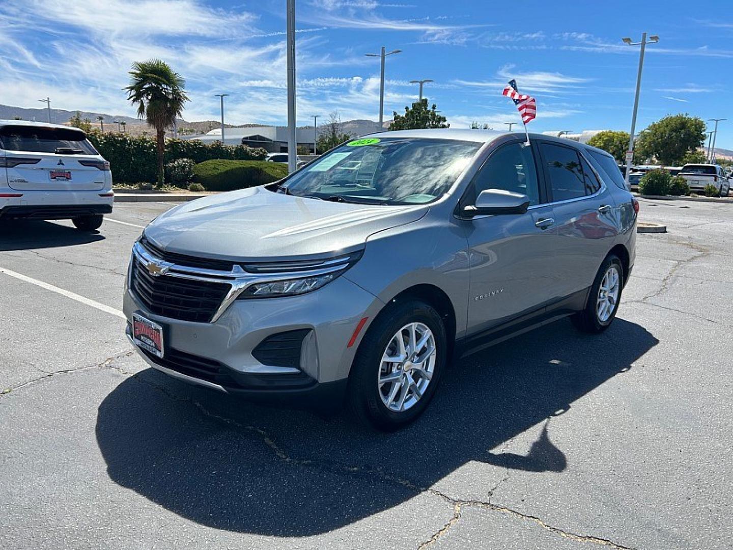 2024 Chevrolet Equinox (3GNAXKEG9RL) with an 4-Cyl Turbo 1.5 Liter engine, Automatic 6-Spd w/Overdrive transmission, located at 412 Auto Vista Drive, Palmdale, 93551, (661) 945-0620, 34.592636, -118.136681- Photo#4