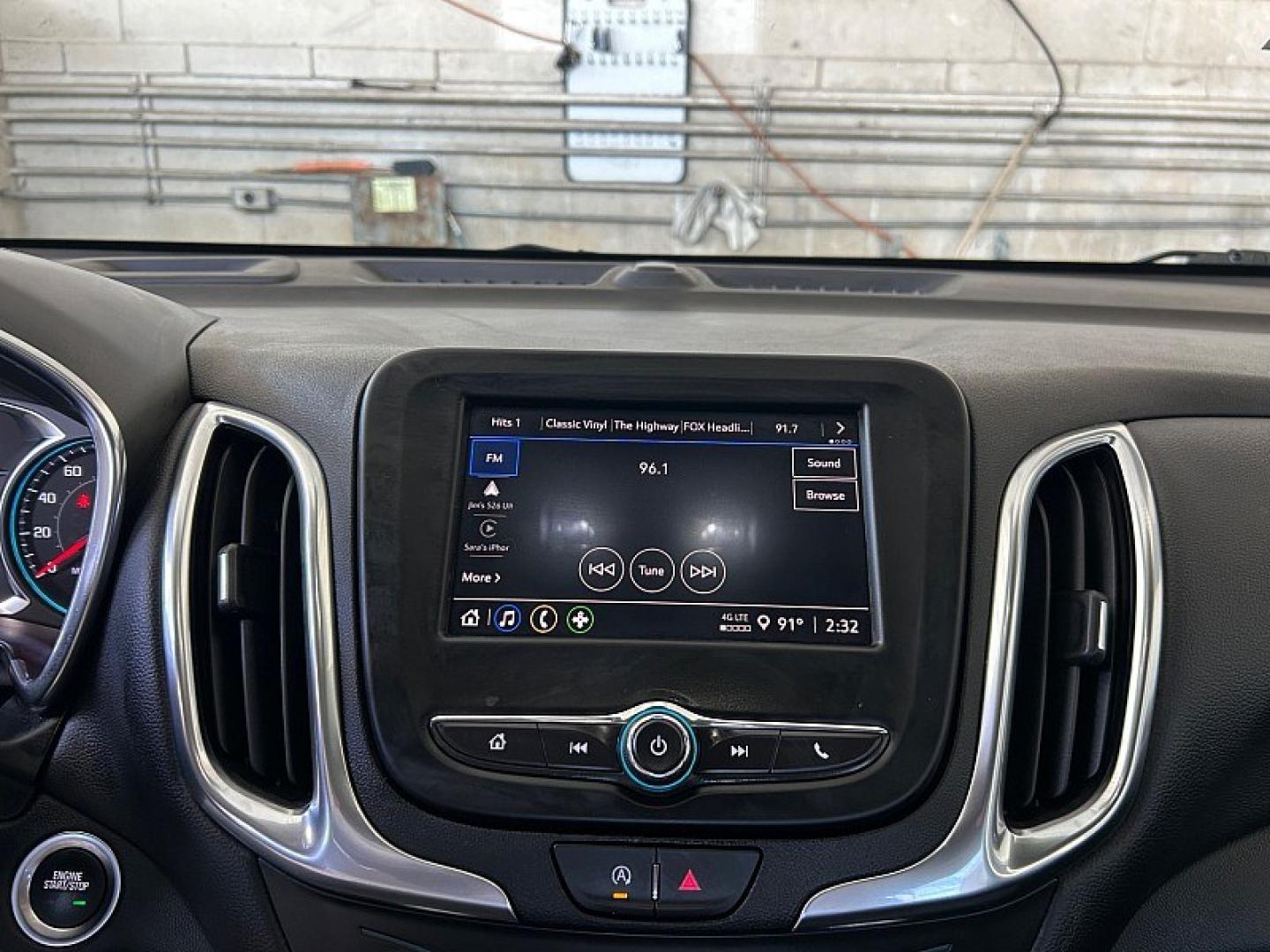 2024 Chevrolet Equinox (3GNAXKEG9RL) with an 4-Cyl Turbo 1.5 Liter engine, Automatic 6-Spd w/Overdrive transmission, located at 412 Auto Vista Drive, Palmdale, 93551, (661) 945-0620, 34.592636, -118.136681- Photo#20