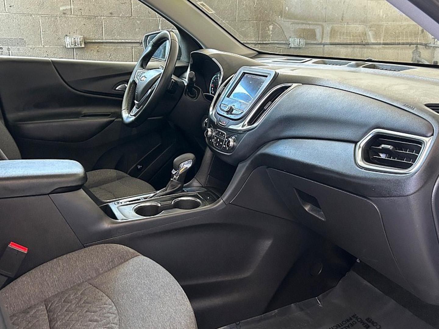 2024 Chevrolet Equinox (3GNAXKEG9RL) with an 4-Cyl Turbo 1.5 Liter engine, Automatic 6-Spd w/Overdrive transmission, located at 412 Auto Vista Drive, Palmdale, 93551, (661) 945-0620, 34.592636, -118.136681- Photo#23