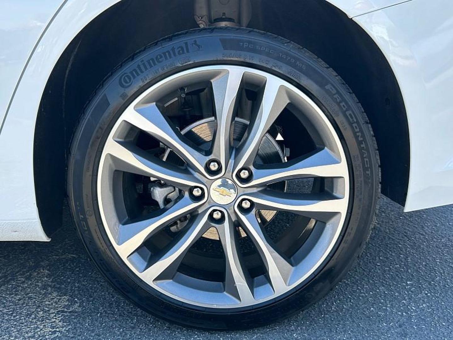 2024 WHITE Chevrolet Malibu (1G1ZE5ST5RF) with an 4-Cyl Turbo 1.5 Liter engine, Automatic CVT transmission, located at 412 Auto Vista Drive, Palmdale, 93551, (661) 945-0620, 34.592636, -118.136681 - Photo#13