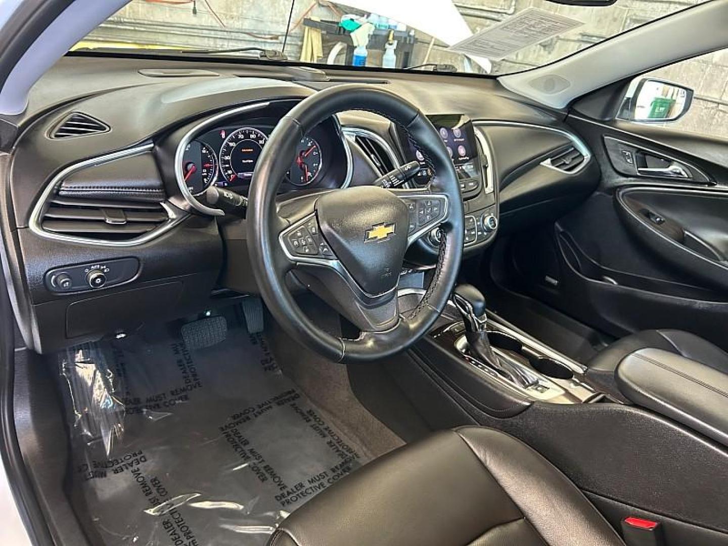 2024 WHITE Chevrolet Malibu (1G1ZE5ST5RF) with an 4-Cyl Turbo 1.5 Liter engine, Automatic CVT transmission, located at 412 Auto Vista Drive, Palmdale, 93551, (661) 945-0620, 34.592636, -118.136681 - Photo#17