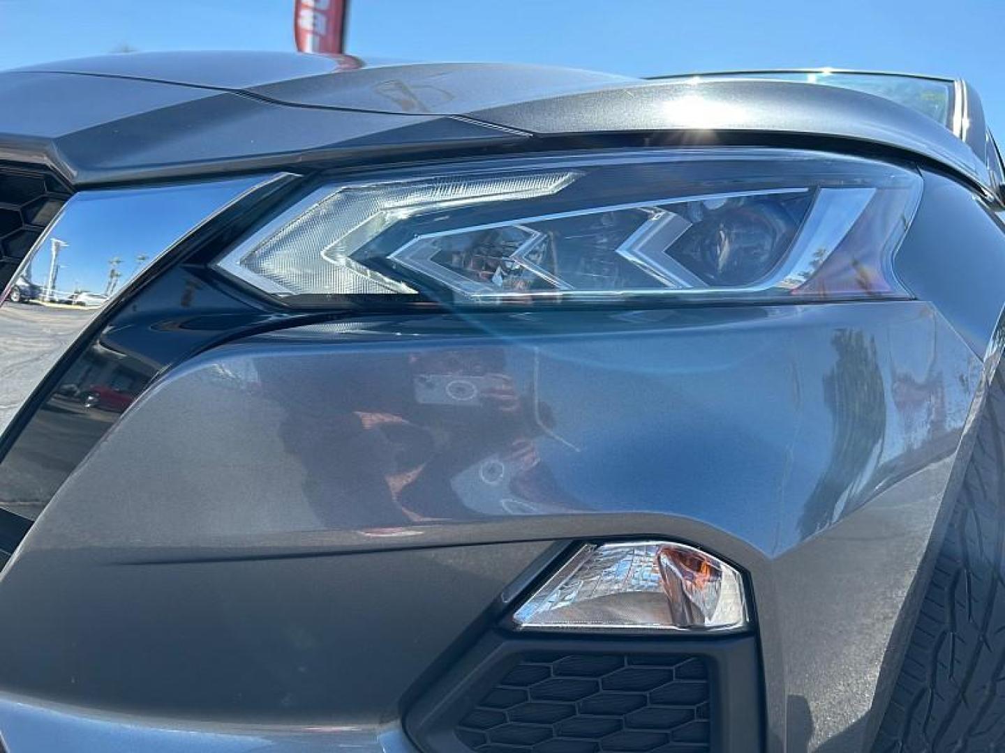 2024 WHITE Chevrolet Malibu (1G1ZD5ST7RF) with an 4-Cyl Turbo 1.5 Liter engine, Automatic CVT transmission, located at 412 Auto Vista Drive, Palmdale, 93551, (661) 945-0620, 34.592636, -118.136681 - Photo#9