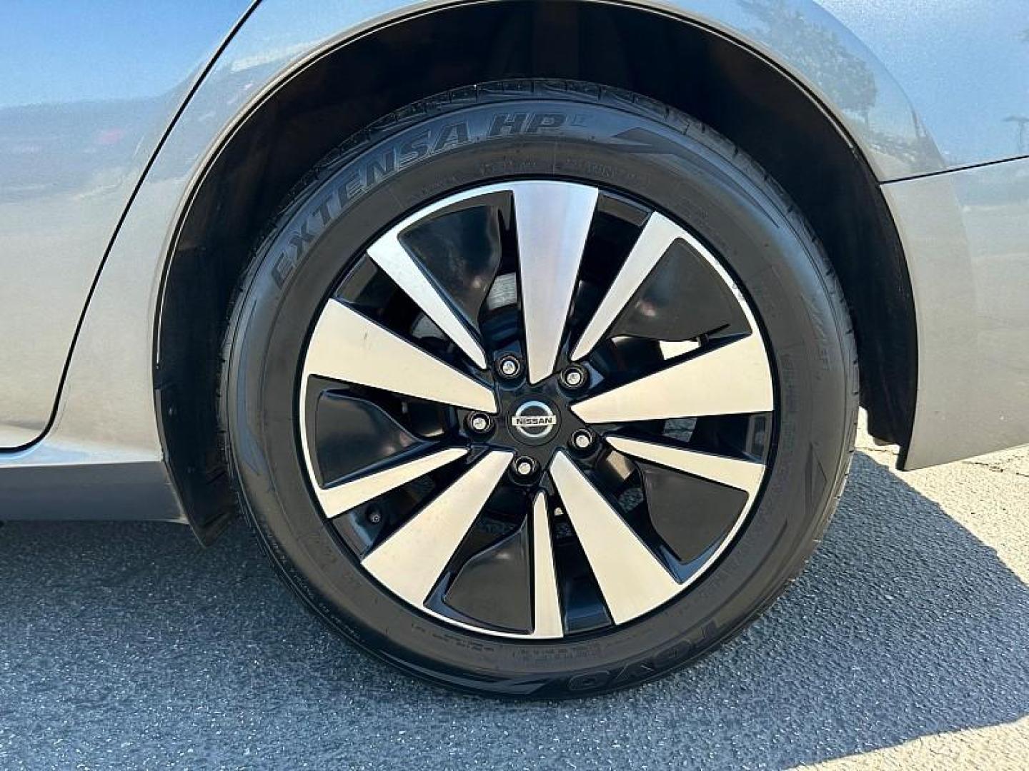 2024 WHITE Chevrolet Malibu (1G1ZD5ST7RF) with an 4-Cyl Turbo 1.5 Liter engine, Automatic CVT transmission, located at 412 Auto Vista Drive, Palmdale, 93551, (661) 945-0620, 34.592636, -118.136681 - Photo#11