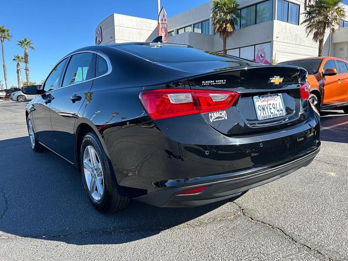 2024 BLACK Chevrolet Malibu (1G1ZD5ST5RF) with an 4-Cyl Turbo 1.5 Liter engine, Automatic CVT transmission, located at 412 Auto Vista Drive, Palmdale, 93551, (661) 945-0620, 34.592636, -118.136681 - Photo#5