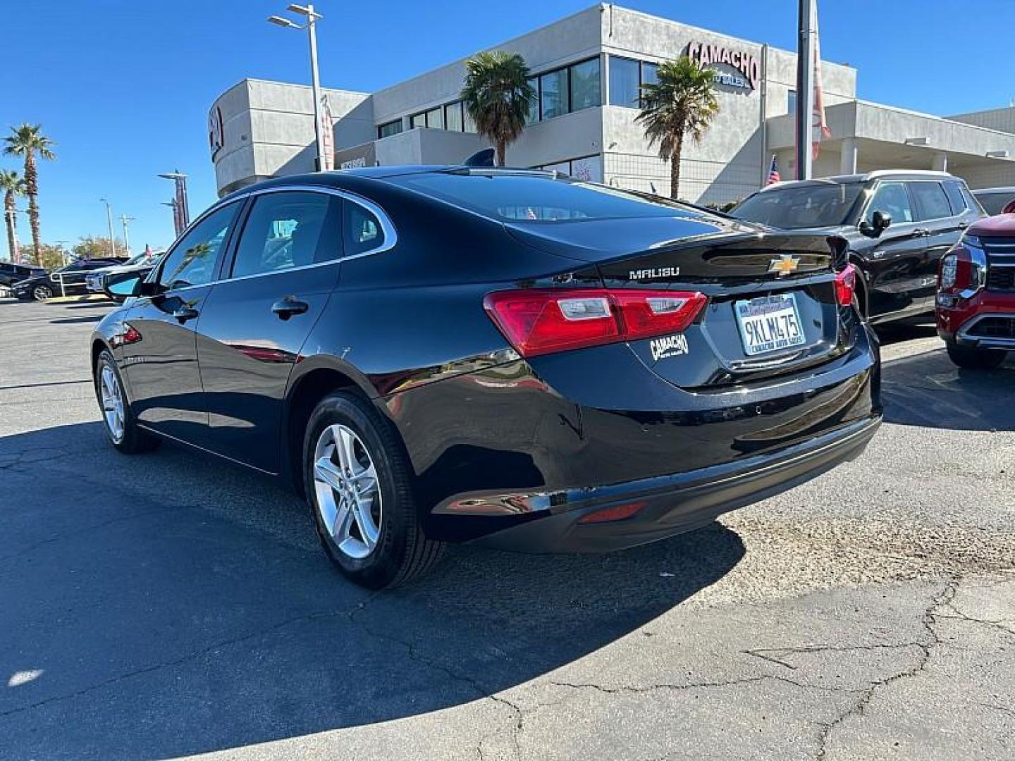 2024 BLACK Chevrolet Malibu (1G1ZD5ST2RF) with an 4-Cyl Turbo 1.5 Liter engine, Automatic CVT transmission, located at 412 Auto Vista Drive, Palmdale, 93551, (661) 945-0620, 34.592636, -118.136681 - Photo#6