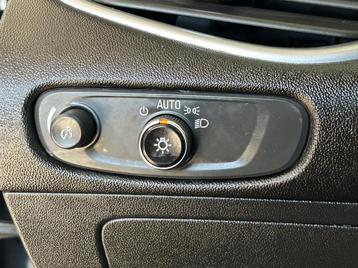 2024 GRAY Chevrolet Malibu (1G1ZD5ST3RF) with an 4-Cyl Turbo 1.5 Liter engine, Automatic CVT transmission, located at 412 Auto Vista Drive, Palmdale, 93551, (661) 945-0620, 34.592636, -118.136681- Photo#6