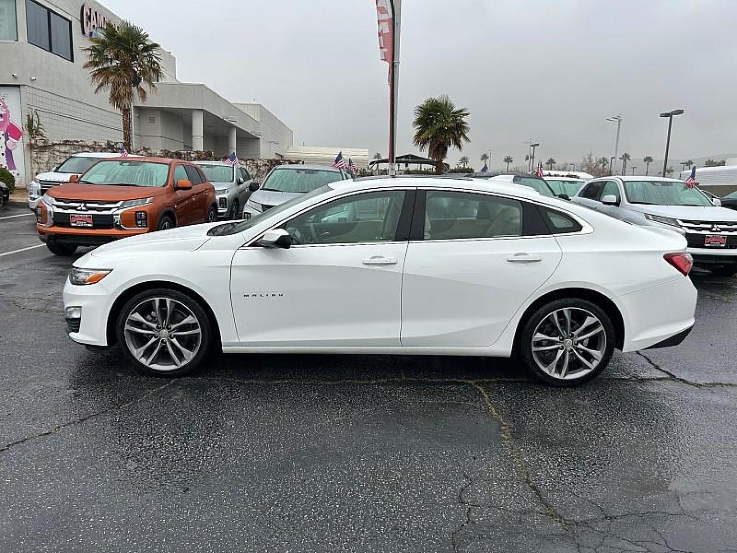 2024 WHITE Chevrolet Malibu (1G1ZE5ST0RF) with an 4-Cyl Turbo 1.5 Liter engine, Automatic CVT transmission, located at 412 Auto Vista Drive, Palmdale, 93551, (661) 945-0620, 34.592636, -118.136681- Photo#5