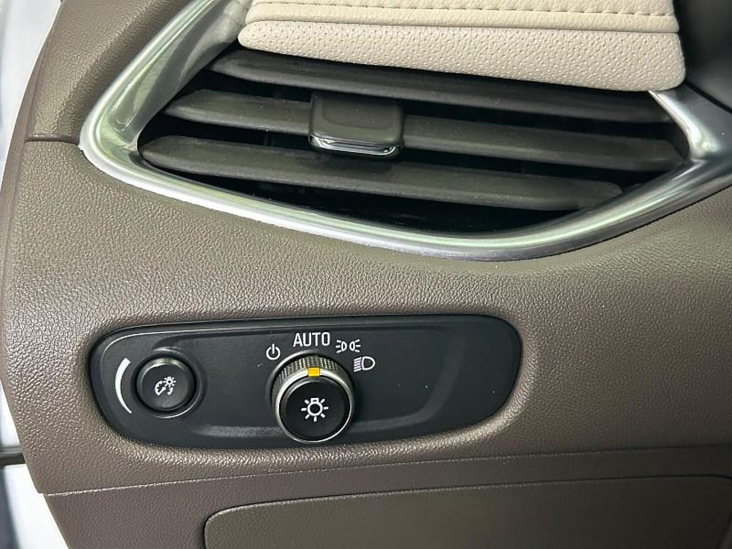 2024 WHITE Chevrolet Malibu (1G1ZE5ST0RF) with an 4-Cyl Turbo 1.5 Liter engine, Automatic CVT transmission, located at 412 Auto Vista Drive, Palmdale, 93551, (661) 945-0620, 34.592636, -118.136681- Photo#25
