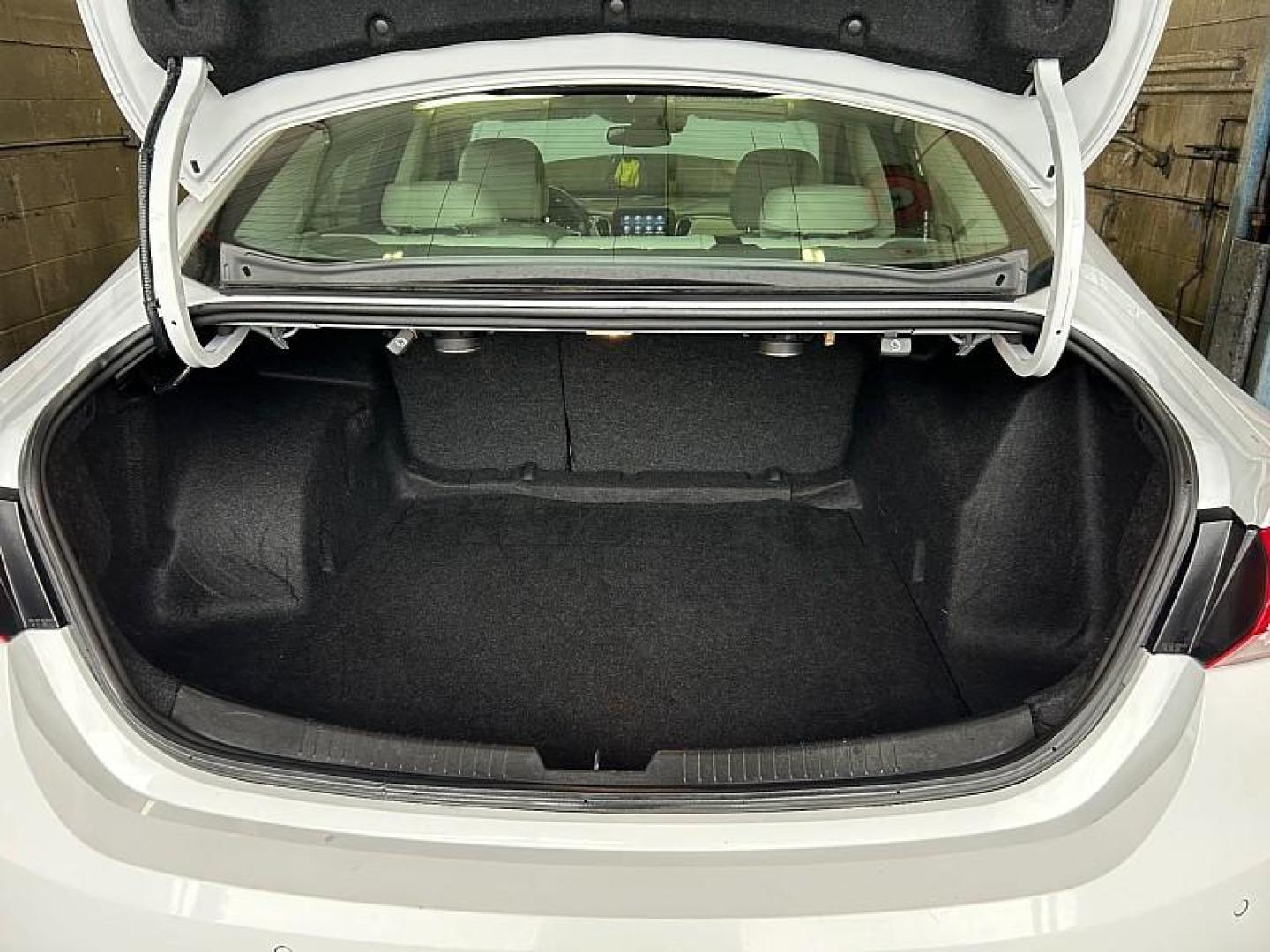 2024 WHITE Chevrolet Malibu (1G1ZE5ST0RF) with an 4-Cyl Turbo 1.5 Liter engine, Automatic CVT transmission, located at 412 Auto Vista Drive, Palmdale, 93551, (661) 945-0620, 34.592636, -118.136681- Photo#29