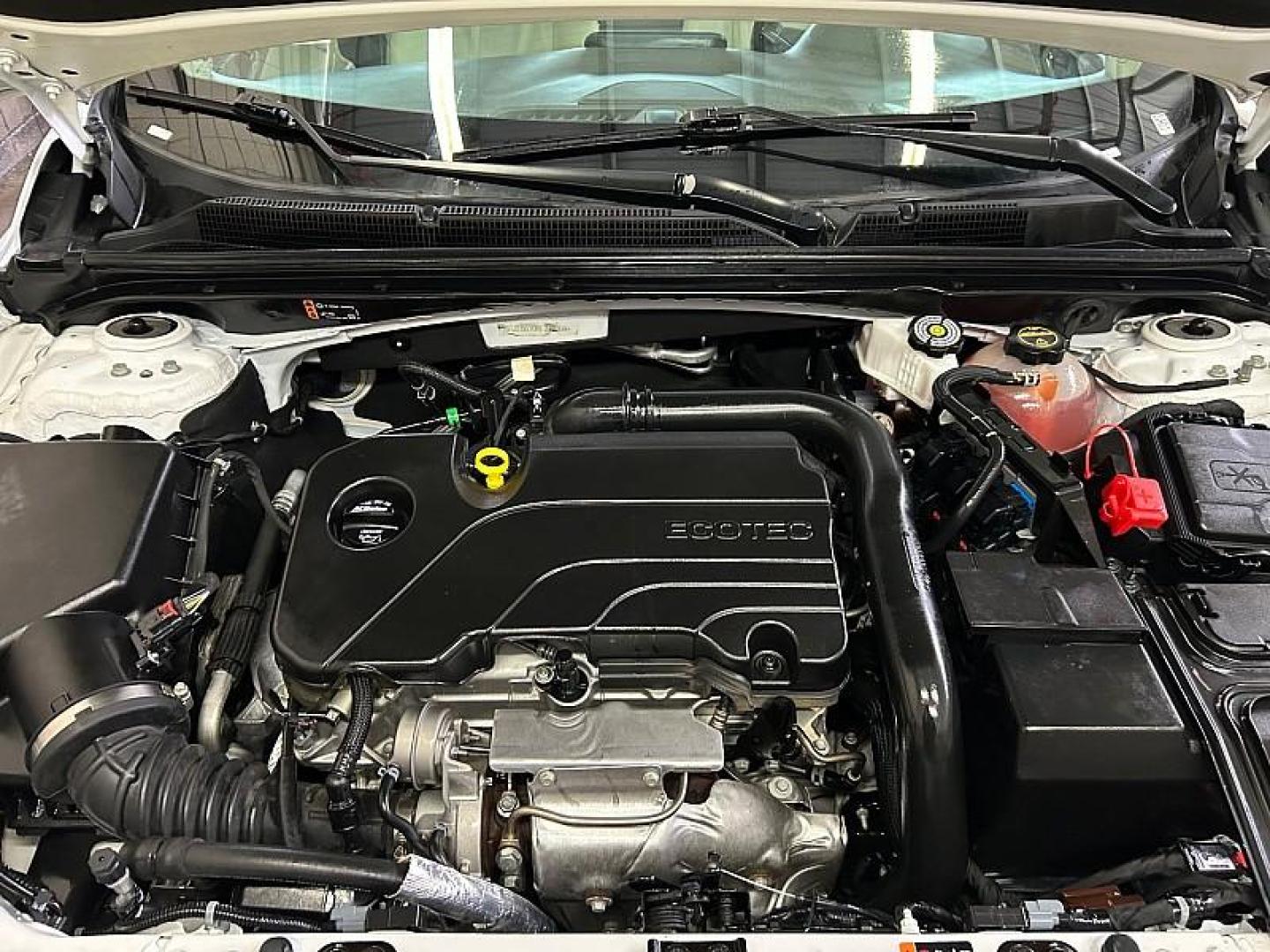 2024 WHITE Chevrolet Malibu (1G1ZE5ST0RF) with an 4-Cyl Turbo 1.5 Liter engine, Automatic CVT transmission, located at 412 Auto Vista Drive, Palmdale, 93551, (661) 945-0620, 34.592636, -118.136681- Photo#30