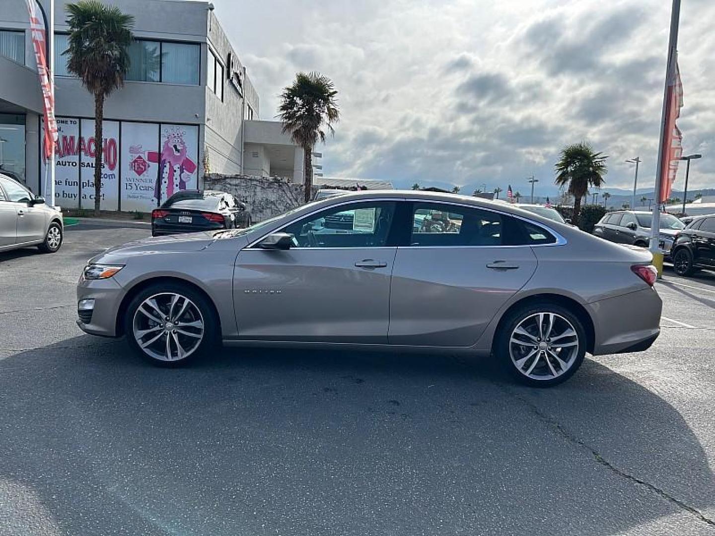 2024 GRAY Chevrolet Malibu (1G1ZE5ST9RF) with an 4-Cyl Turbo 1.5 Liter engine, Automatic CVT transmission, located at 412 Auto Vista Drive, Palmdale, 93551, (661) 945-0620, 34.592636, -118.136681 - Photo#5