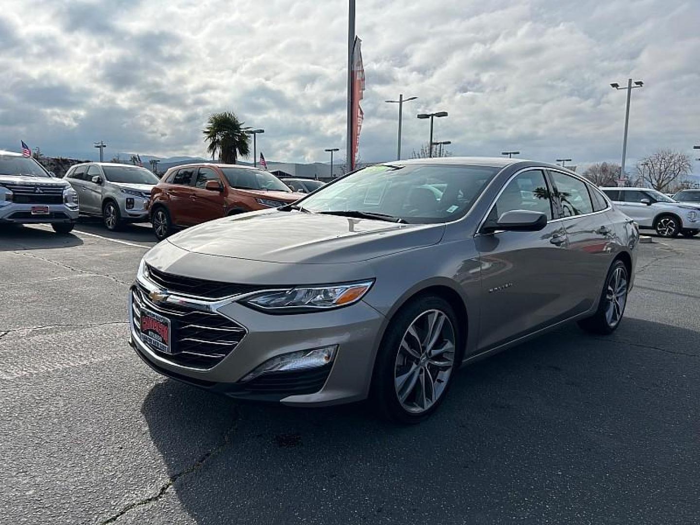 2024 GRAY Chevrolet Malibu (1G1ZE5ST9RF) with an 4-Cyl Turbo 1.5 Liter engine, Automatic CVT transmission, located at 412 Auto Vista Drive, Palmdale, 93551, (661) 945-0620, 34.592636, -118.136681 - Photo#6