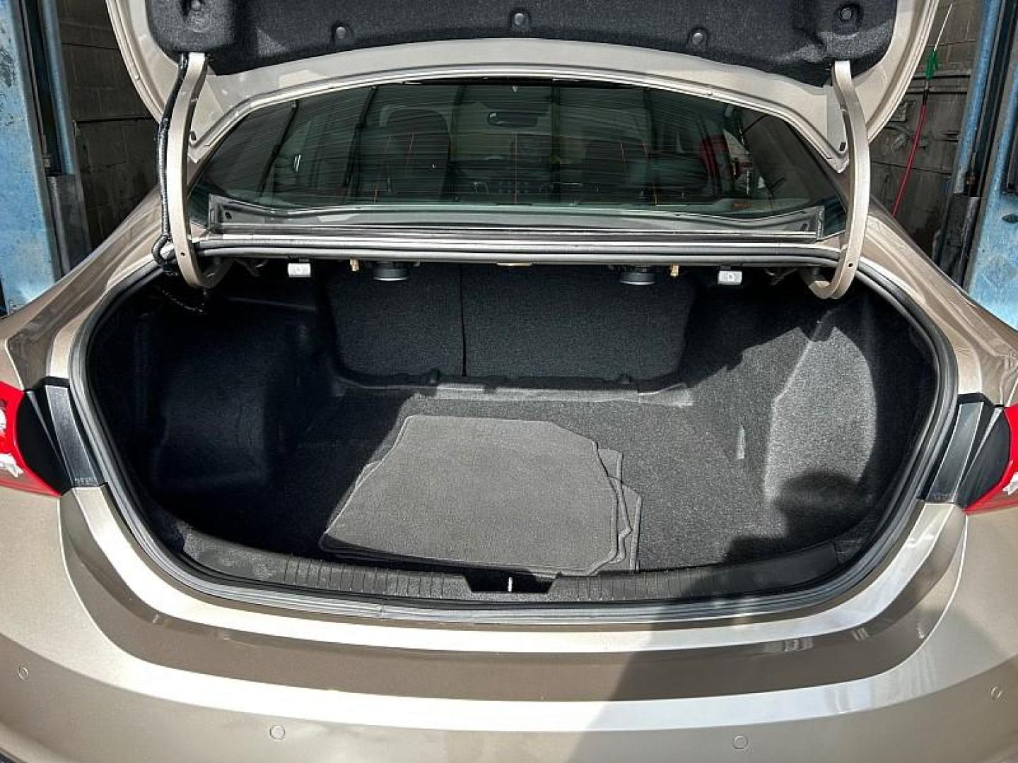 2024 GRAY Chevrolet Malibu (1G1ZE5ST9RF) with an 4-Cyl Turbo 1.5 Liter engine, Automatic CVT transmission, located at 412 Auto Vista Drive, Palmdale, 93551, (661) 945-0620, 34.592636, -118.136681 - Photo#29