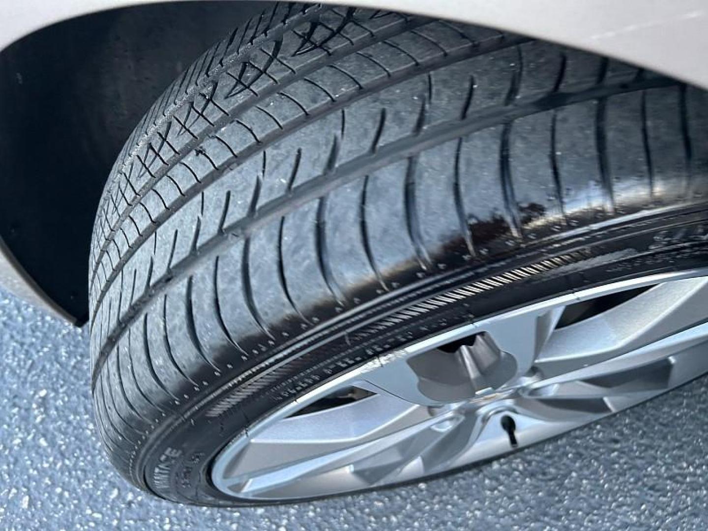 2024 GRAY Chevrolet Malibu (1G1ZE5ST8RF) with an 4-Cyl Turbo 1.5 Liter engine, Automatic CVT transmission, located at 412 Auto Vista Drive, Palmdale, 93551, (661) 945-0620, 34.592636, -118.136681 - Photo#12