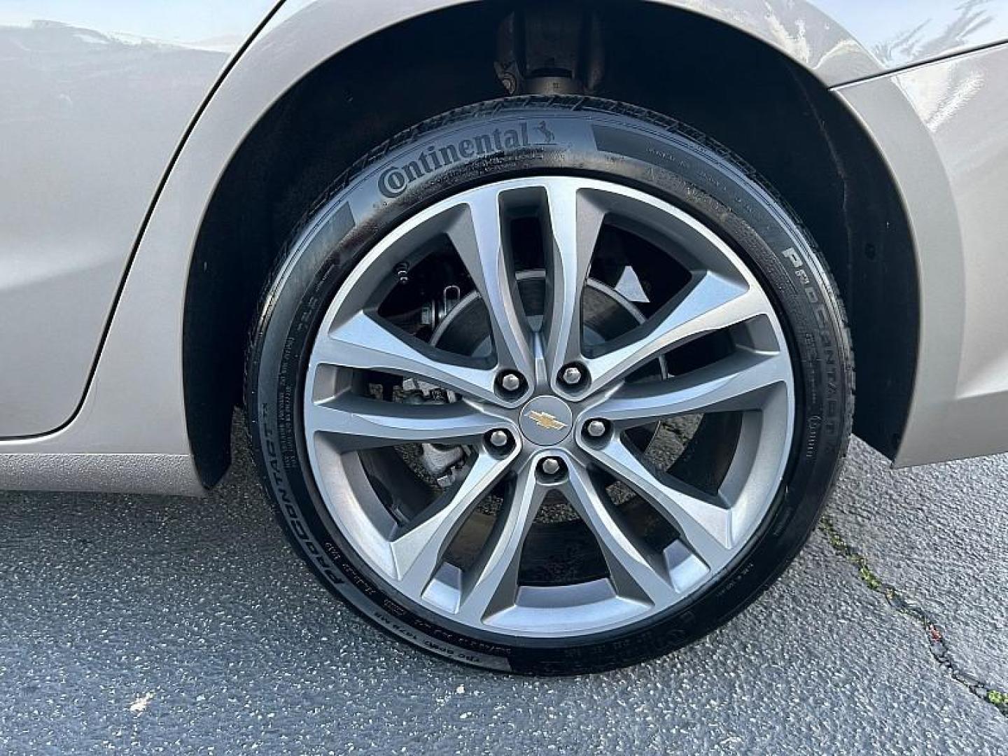 2024 GRAY Chevrolet Malibu (1G1ZE5ST8RF) with an 4-Cyl Turbo 1.5 Liter engine, Automatic CVT transmission, located at 412 Auto Vista Drive, Palmdale, 93551, (661) 945-0620, 34.592636, -118.136681 - Photo#13