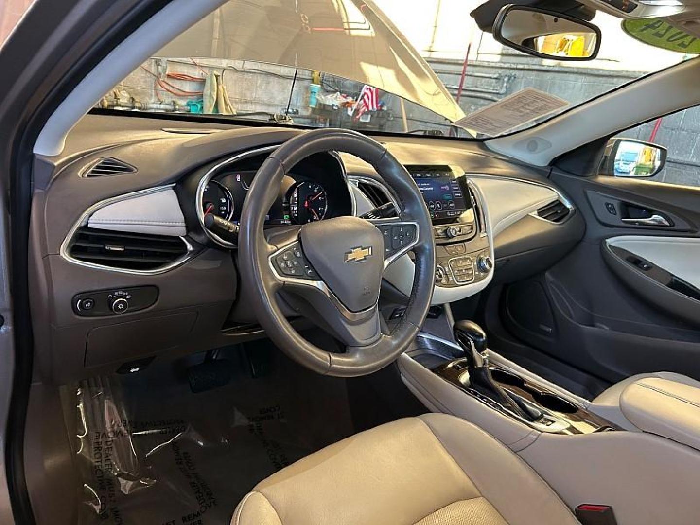 2024 GRAY Chevrolet Malibu (1G1ZE5ST8RF) with an 4-Cyl Turbo 1.5 Liter engine, Automatic CVT transmission, located at 412 Auto Vista Drive, Palmdale, 93551, (661) 945-0620, 34.592636, -118.136681 - Photo#17