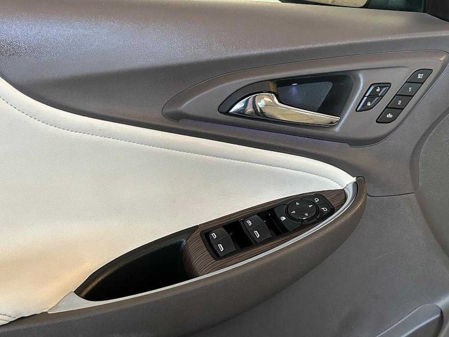 2024 GRAY Chevrolet Malibu (1G1ZE5ST8RF) with an 4-Cyl Turbo 1.5 Liter engine, Automatic CVT transmission, located at 412 Auto Vista Drive, Palmdale, 93551, (661) 945-0620, 34.592636, -118.136681 - Photo#24