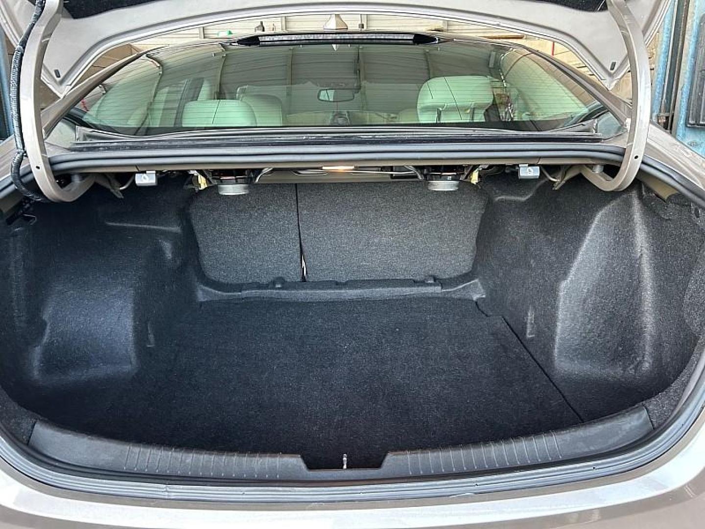 2024 GRAY Chevrolet Malibu (1G1ZE5ST8RF) with an 4-Cyl Turbo 1.5 Liter engine, Automatic CVT transmission, located at 412 Auto Vista Drive, Palmdale, 93551, (661) 945-0620, 34.592636, -118.136681 - Photo#27